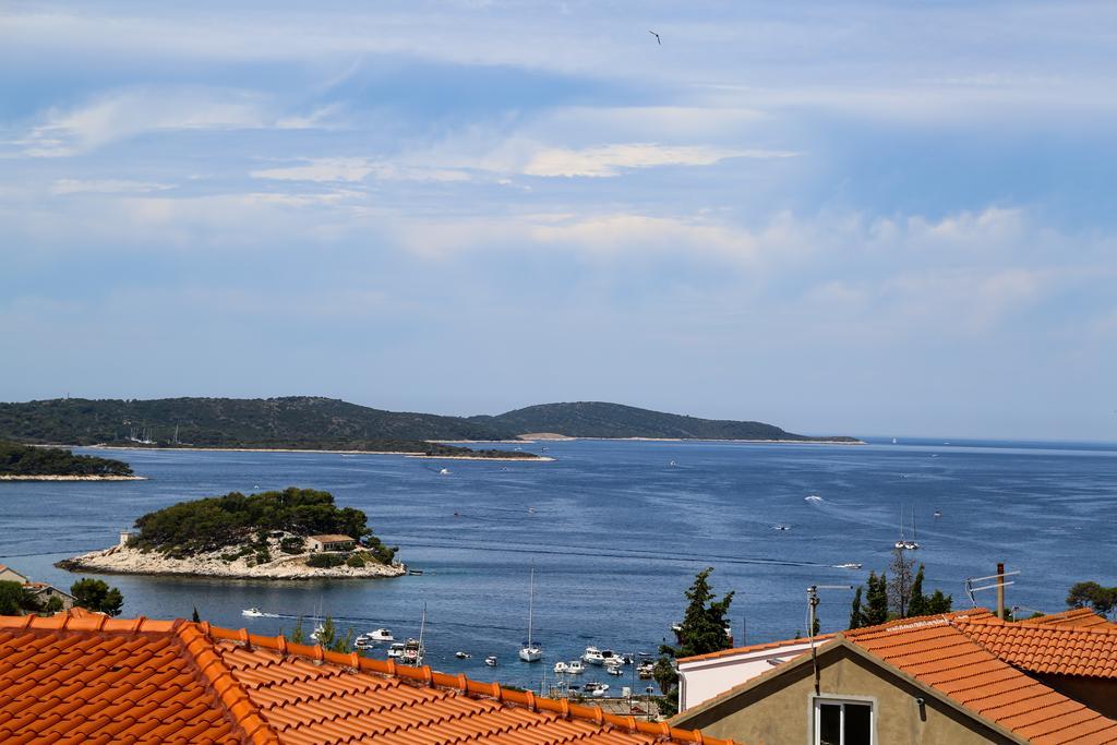 Apartments Divkovic Hvar Town Exterior photo